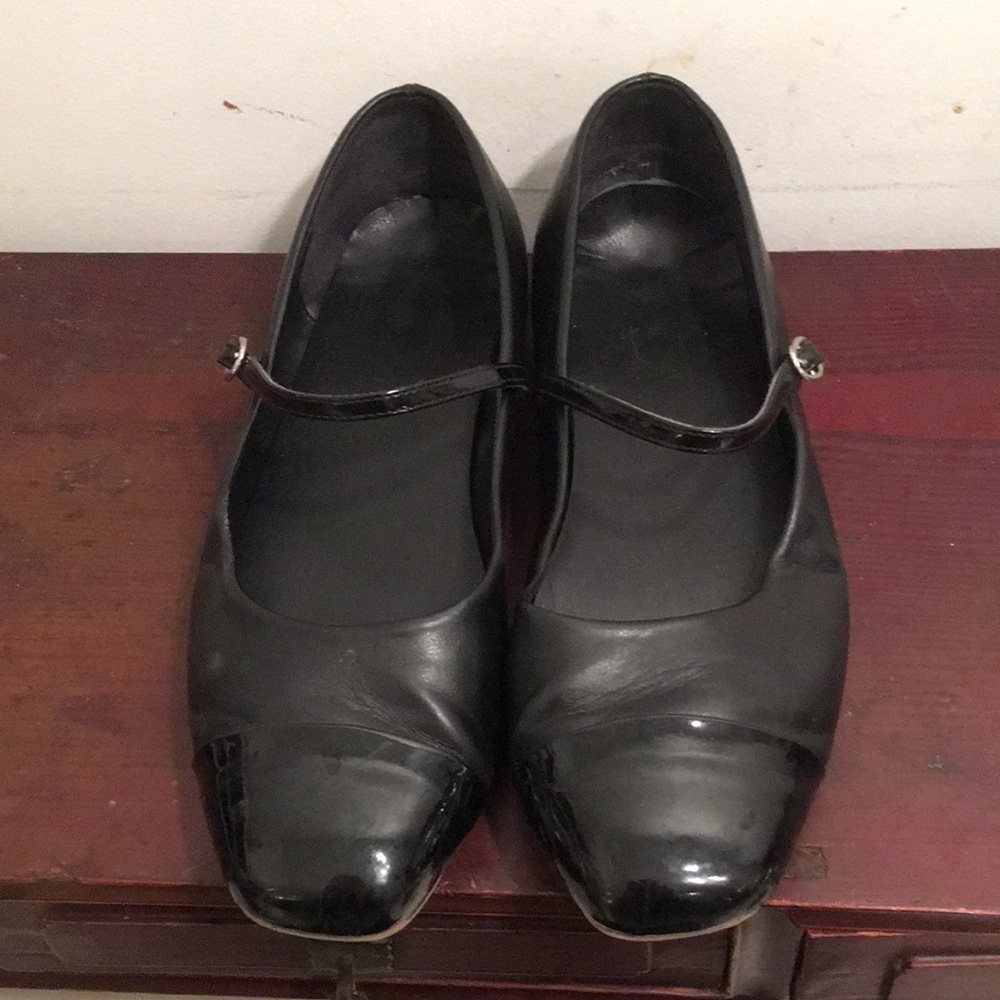Black Leather Flats with Classic Mary Jane Design